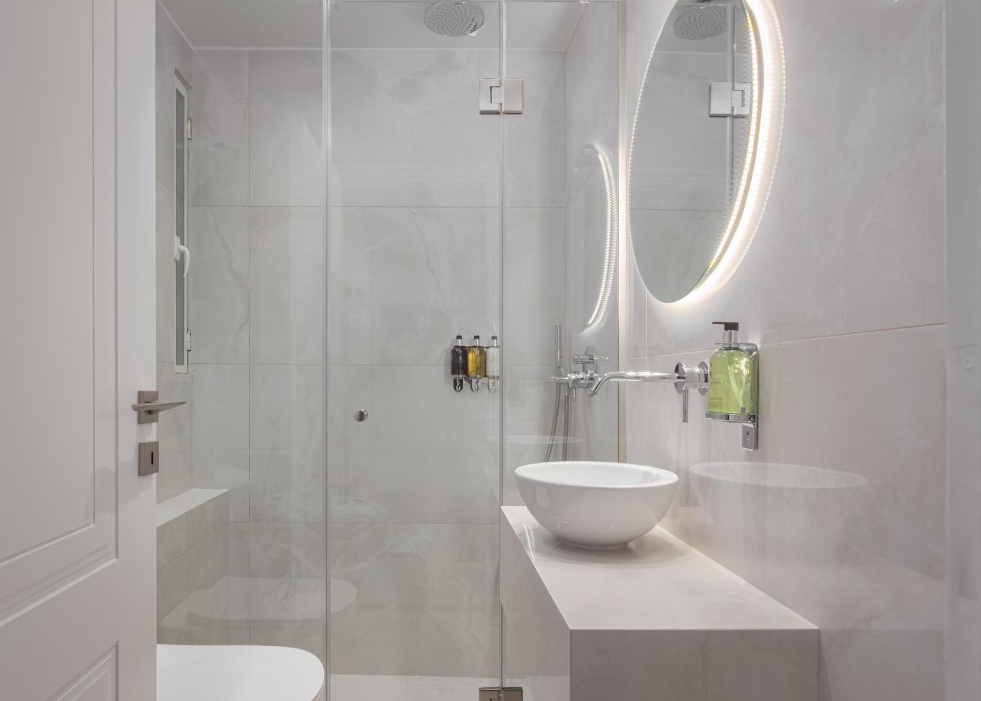 Athenian Grand Riviera Villa Bagian luar foto