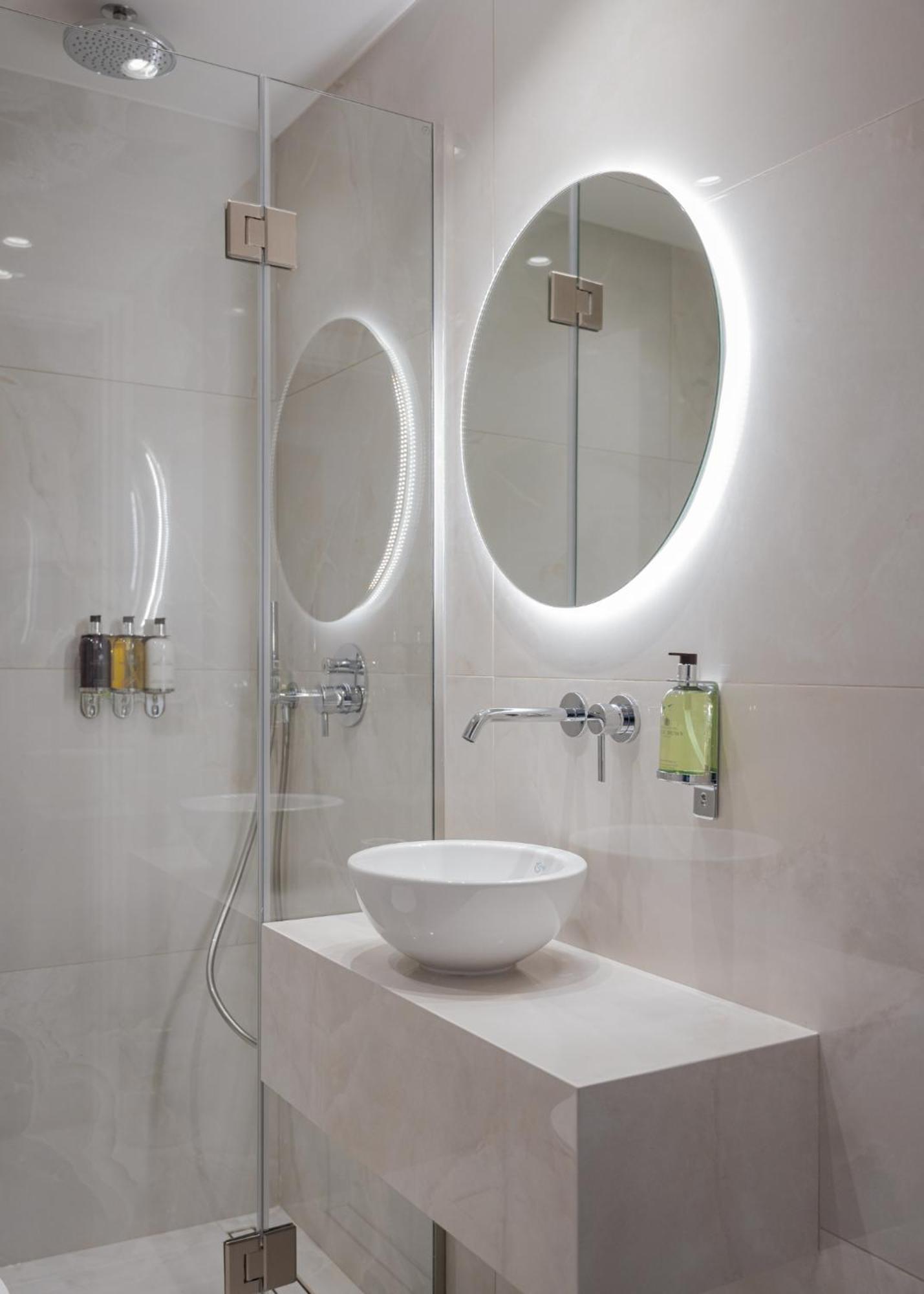 Athenian Grand Riviera Villa Bagian luar foto